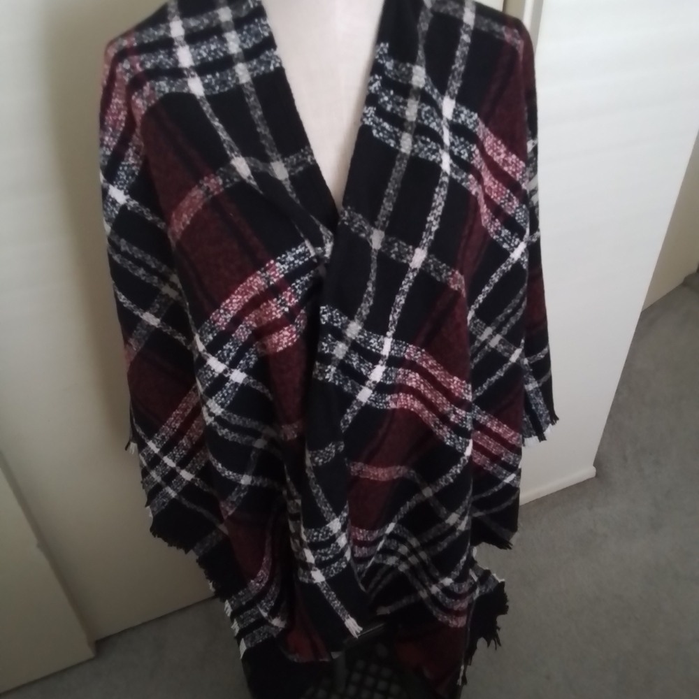 Black and White Plaid Cardigan / Wrap